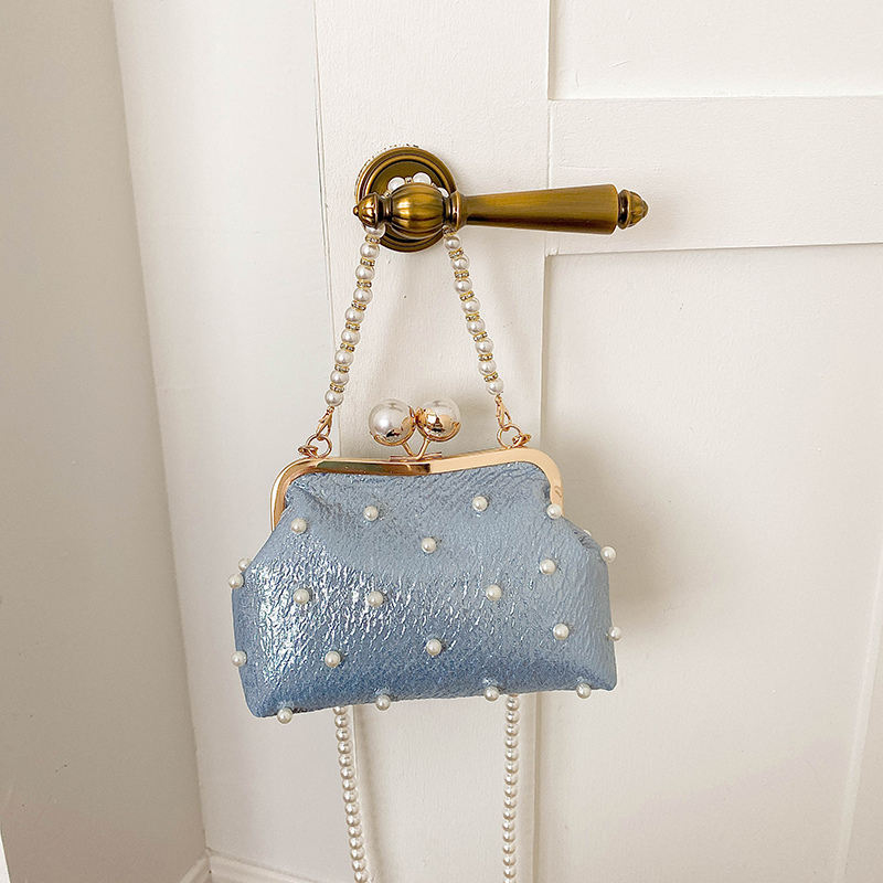 Luxury Bags That Are Affordable - กระเป๋าคลัทช์สำหรับงานกลางคืนประดับมุกและกลิตเตอร์ พร้อมสายโซ่ไข่มุกสำหรับสะพายข้าง กระเป๋าถือหรูหราในราคาที่เข้าถึงได้สำหรับงานแต่งงานและงานปาร์ตี้