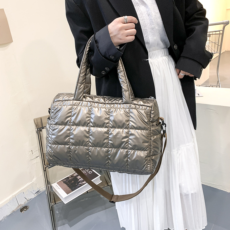 กระเป๋าถือผ้าฝ้ายสำหรับฤดูหนาว - Luxury Quilted Bags บทวิจารณ์และราคา