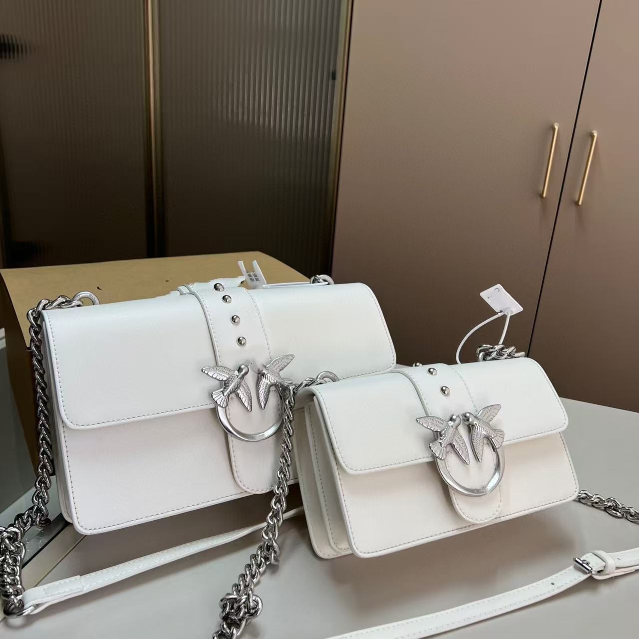 กระเป๋าใต้วงแขนทรงคลาสสิกสำหรั - Luxury Quilted Bags บทวิจารณ์และราคา