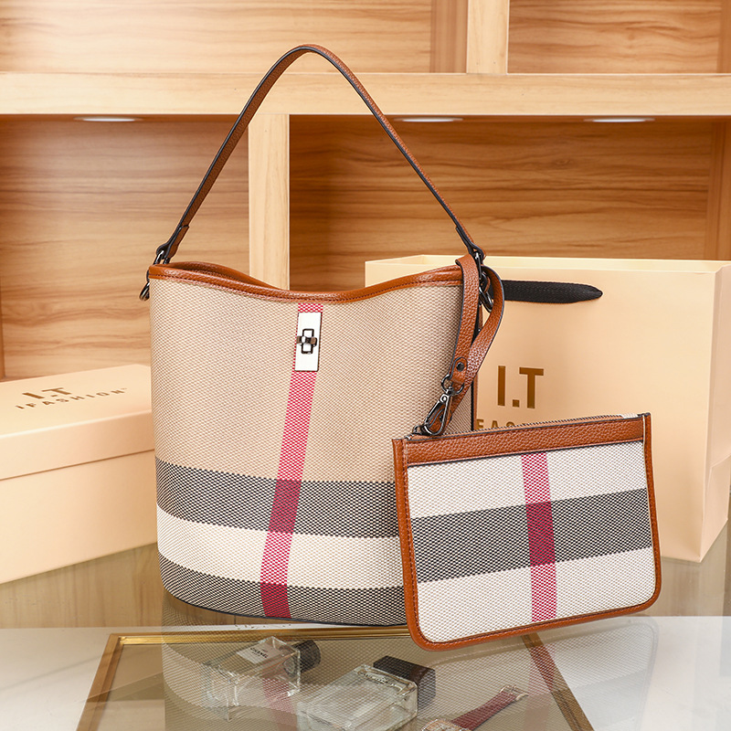 กระเป๋าถือผู้หญิงสุดหรูราคาไม่ - Luxury Bags That Are Affordable บทวิจารณ์และราคา
