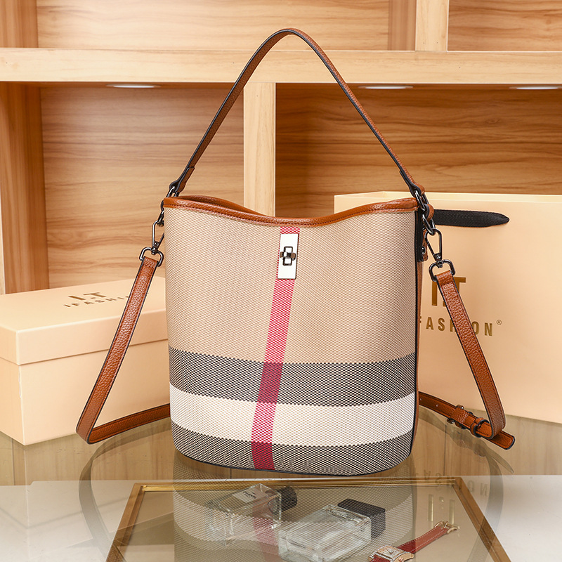 กระเป๋าถือผู้หญิงสุดหรูราคาไม่ - Luxury Bags That Are Affordable บทวิจารณ์และราคา