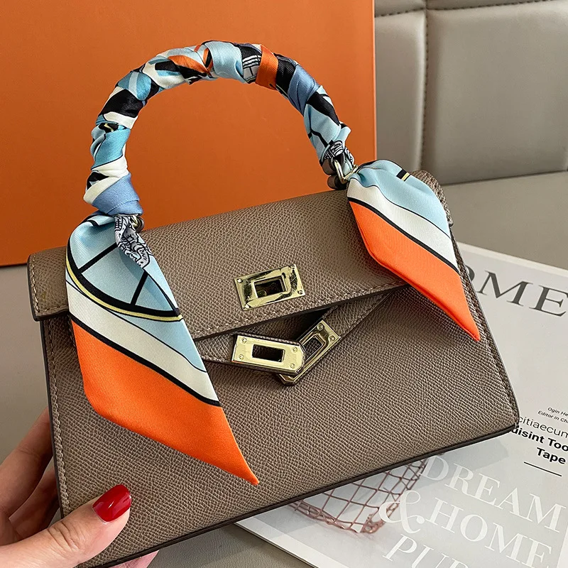 แบรนด์หรูพิมพ์สายคล้องกระเป๋าผ - Luxury Bags Brand บทวิจารณ์และราคา