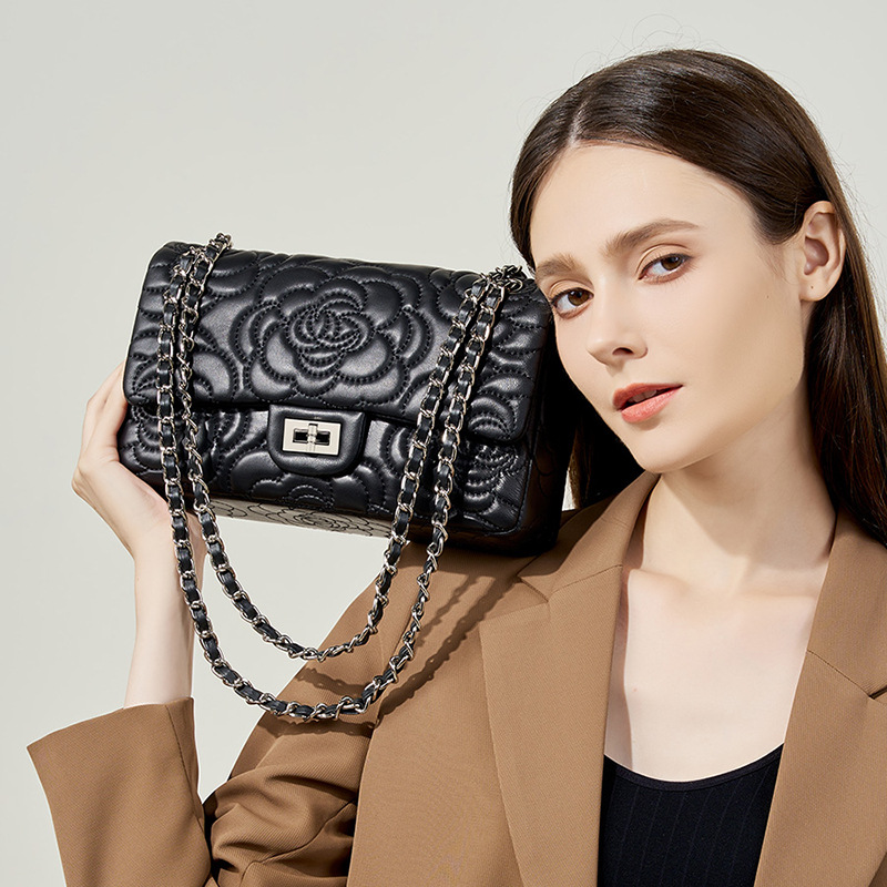 กระเป๋าสะพายไหล่หนังแกะไฮแลนด์ - Luxury Quilted Bags บทวิจารณ์และราคา